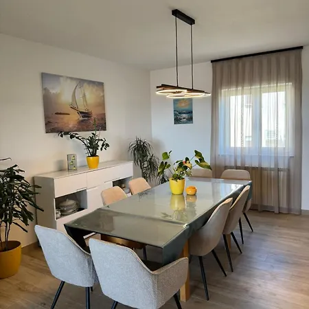 Nicol Apartman